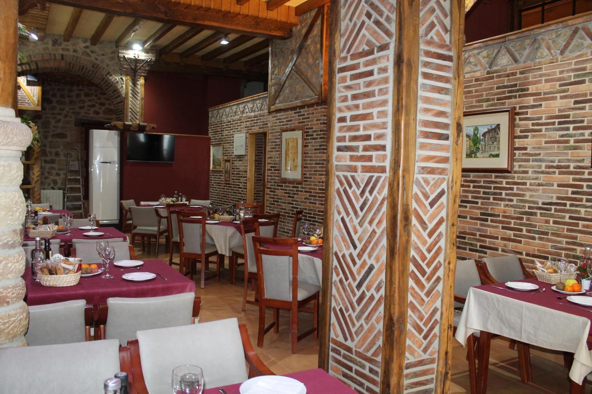 Hotel San Roque Reinosa Exterior foto