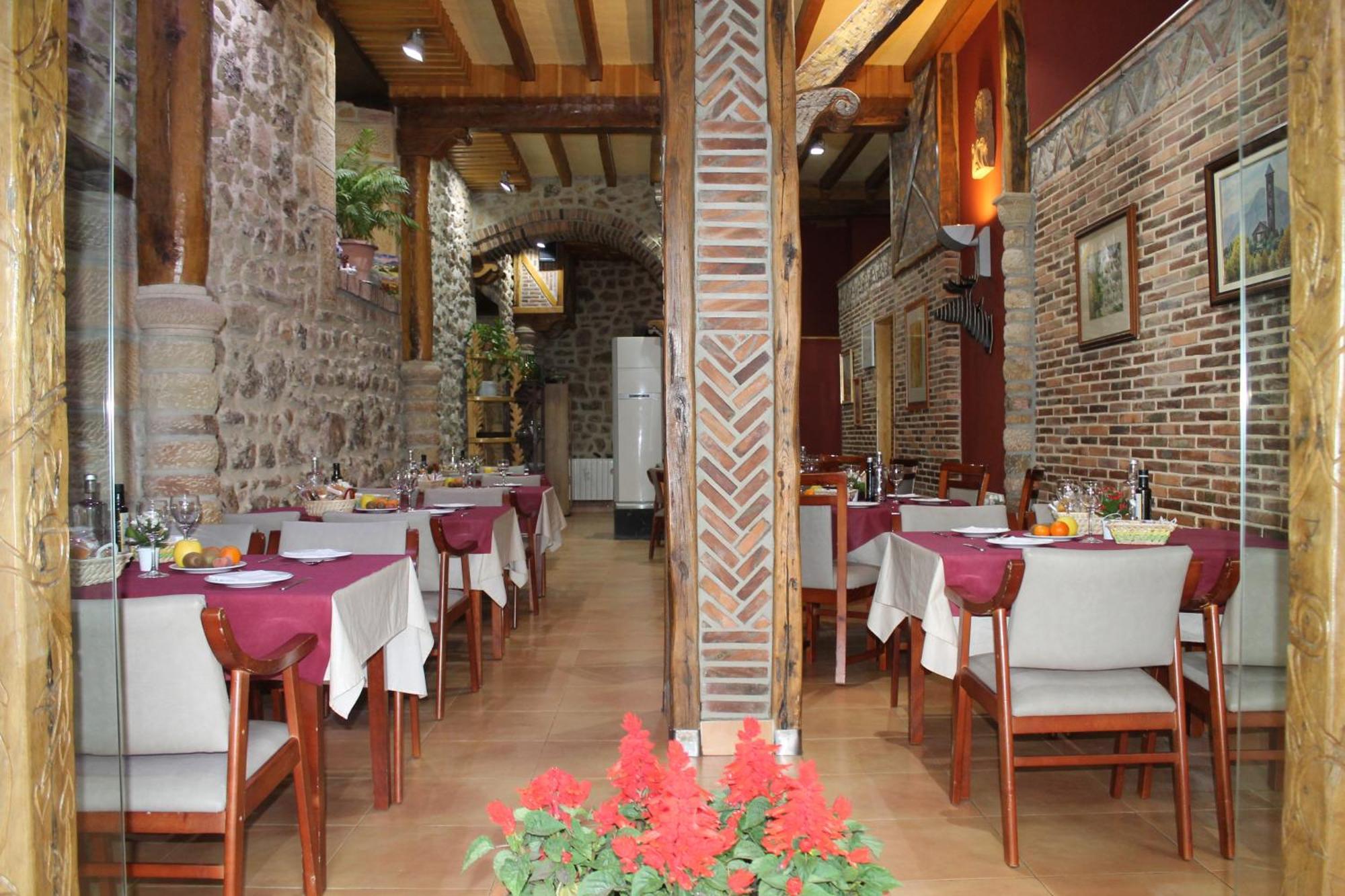 Hotel San Roque Reinosa Exterior foto
